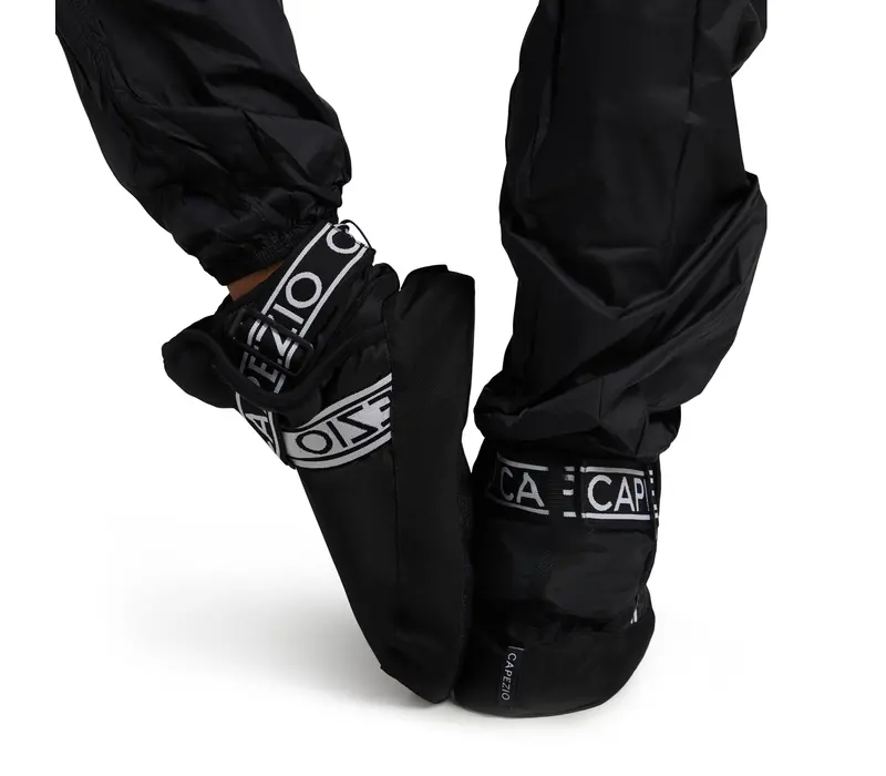 Capezio Varsity Bootie, încălțăminte cu încălzire - Negru