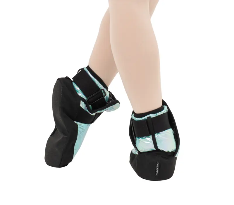 Capezio Glam Warmup Booties, încălțăminte cu încălzire pentru fete Capezio Glam Warmup Booties, încălțăminte cu încălzire pentru fete - albastru pacific metalic